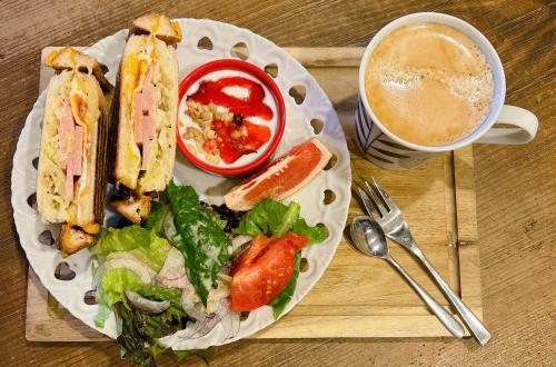 Yadocafe Chelsea's Rainbow B&B大阪のリアル下町生活体験のできる宿