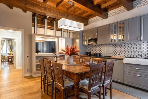 Palazzo del Gesu Boutique Grand Residence - 4BR