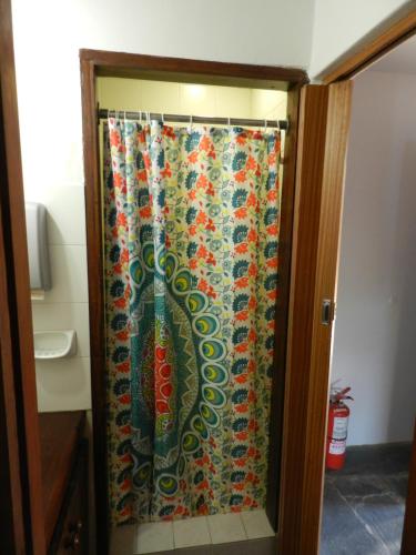 Ένα μπάνιο στο Bonita Lake House - Hostel & Bungalows