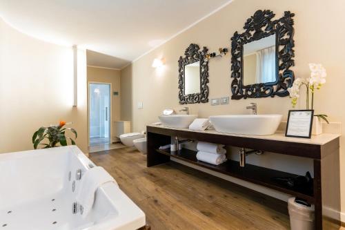 TownHouse 33 Boutique Hotel