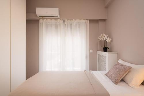 LIV - Paradise Retreat in Athens