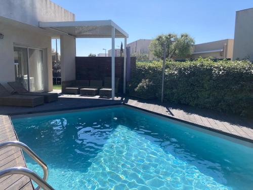 VILLA JAMERO, Bord de Mer, Piscine Chauffée, Balnéo, Climatisation,, Parking Privé