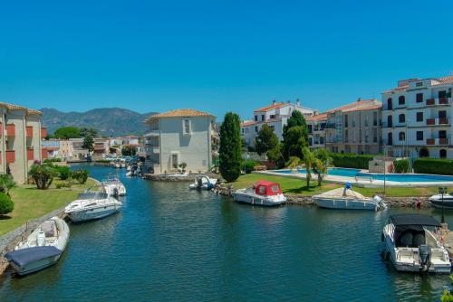 WELCS APARTAMENTO 399 EMP con piscina comunitaria