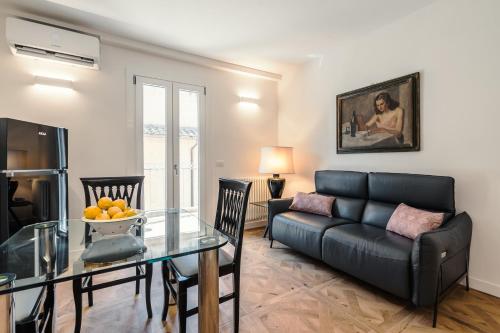 CS Spanish Steps Boutique Apartments