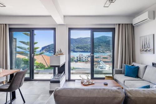 To Nissi Family Skopelos Luxury Stay