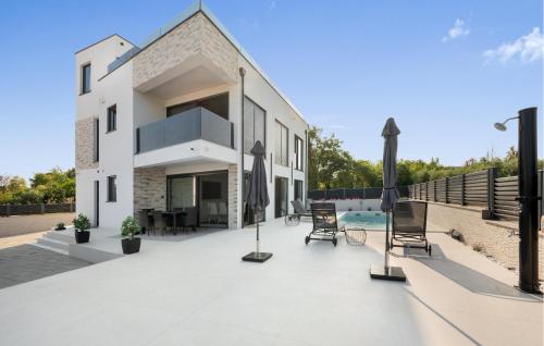 Gorgeous Apartment In Porec