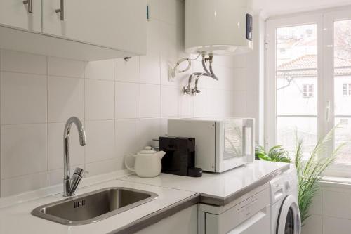 Mouraria Charm 1BR Apartment
