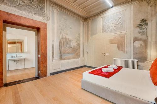 Golden Luxe, Palazzo delle Belle Arti