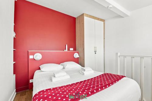 Charming apt steps from Notre-Dame & the Seine