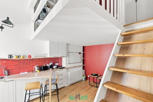 Charming apt steps from Notre-Dame & the Seine