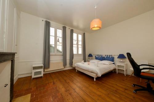 Logement au cœur de Rouen - 10 voyageurs - 2 sdb