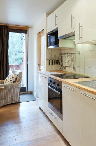Bartavelle 7 by One of A Kind Travel