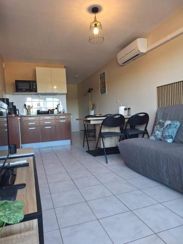 Agréable appartement T2 à 400 mètres de la plage