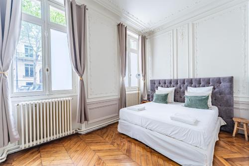 3Bdr & 2 bathrooms next to Champs Elysées, Opéra