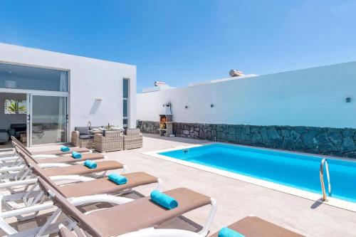 Villa Casa Ryannah by Villa Plus