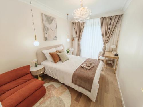 Elegant Bright Apt near Le Marais Bastille for 6