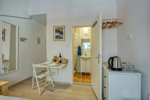 Lasta Lošin Town Rooms - Happy Rentals
