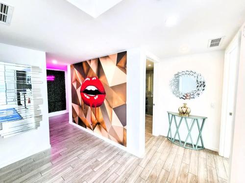 3BR Skyline Luxury with a 100 inch TV, Balcony & Prime Miami Location photo 9
