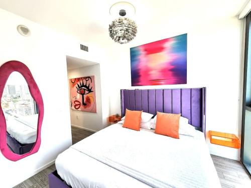 3BR Skyline Luxury with a 100 inch TV, Balcony & Prime Miami Location photo 11