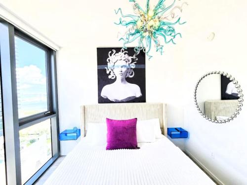3BR Skyline Luxury with a 100 inch TV, Balcony & Prime Miami Location photo 18