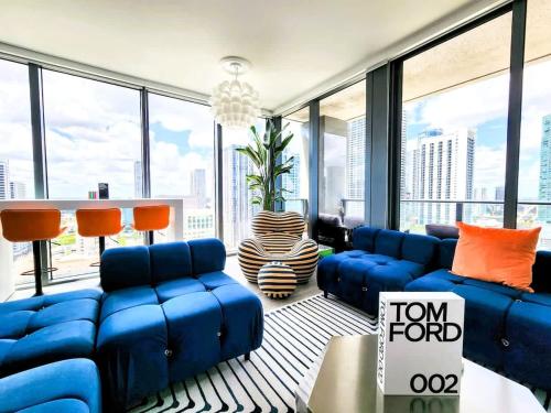 3BR Skyline Luxury with a 100 inch TV, Balcony & Prime Miami Location photo 30