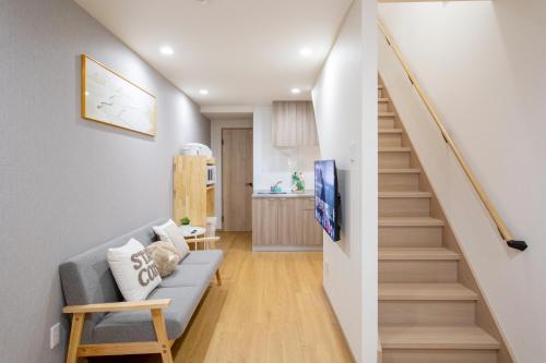 L house