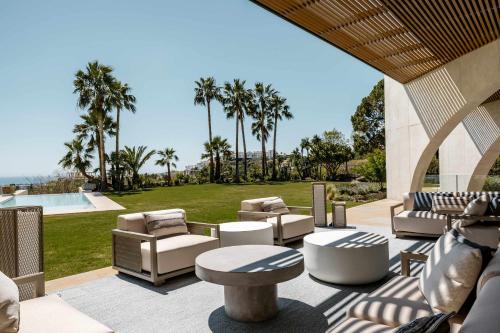 Villa Futura Spectacular Luxury Designer Villa