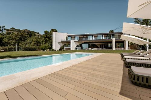 Villa Futura Spectacular Luxury Designer Villa