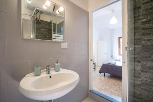 Leone Central Apartments