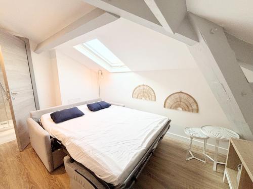 Proche gare, 5 min Plage du Midi, T2 avec 1 chambre - Palmazur Vacances
