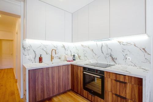 GuestReady - Sunlit Elegance with the Eiffel view