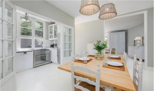 Boutique Hotel Style House in Cannes Center Croisette 10mn walk