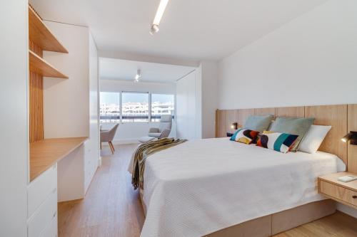 Cascais Chic Apartment with Pool and parking