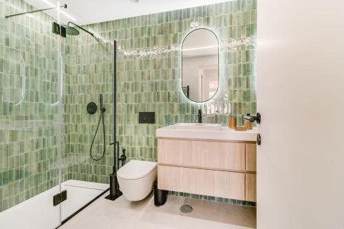 Cascais Chic Apartment with Pool and parking