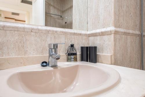 Piso Exclusivo con Piscina y Atención 24h - IFEMA y Aeropuerto