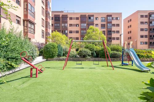 Piso Exclusivo con Piscina y Atención 24h - IFEMA y Aeropuerto