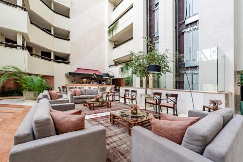 Cascais Chic Apartment with Pool and parking