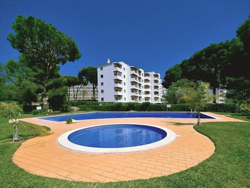 FLH Vilamoura Balcony with Pool