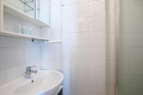 GuestReady - Bright Stay in the Heart of the 10th