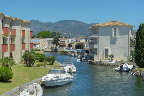 WELCS APARTAMENTO 406 EMP con vistas al canal