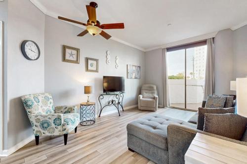 Beautiful resort condo with a shared pool hot tub tennis gym & beach access photo 8