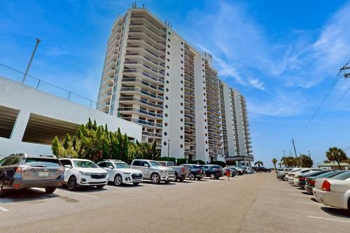 Beautiful resort condo with a shared pool hot tub tennis gym & beach access photo 22