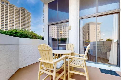 Beautiful resort condo with a shared pool hot tub tennis gym & beach access photo 21