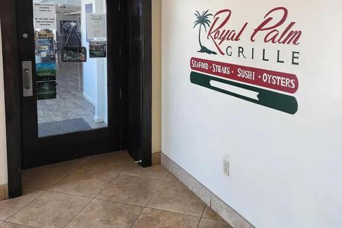 Beautiful resort condo with a shared pool hot tub tennis gym & beach access photo 27