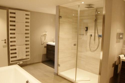 Koupelna v ubytování Dürer-Hotel