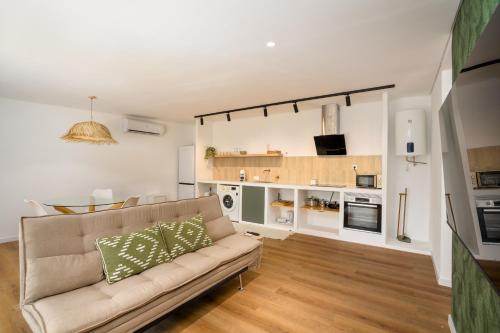 Country Retreat & Private Pool by Quinta da Alfarrobeira