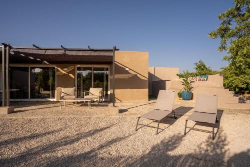 Country Retreat & Private Pool by Quinta da Alfarrobeira