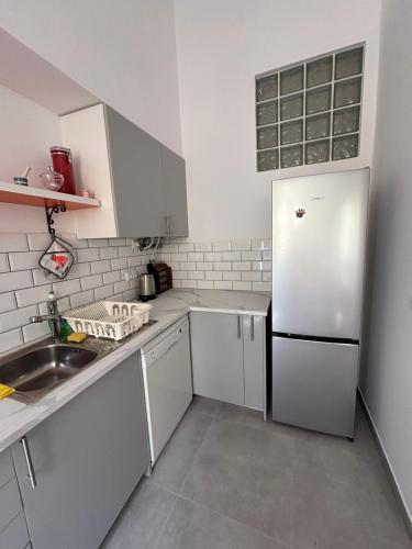 Spacious Mouraria Apartment Steps from the Castle