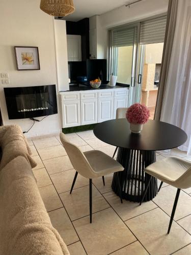 Appartement 50m de la mer, 2 chambres