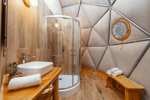 a bathroom with a sink and a shower at Cascada de las Animas in San Alfonso